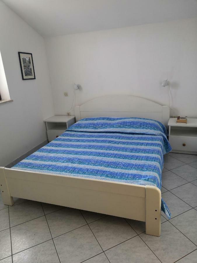 Laura And Nevio Apartments And Rooms Cres Exterior foto