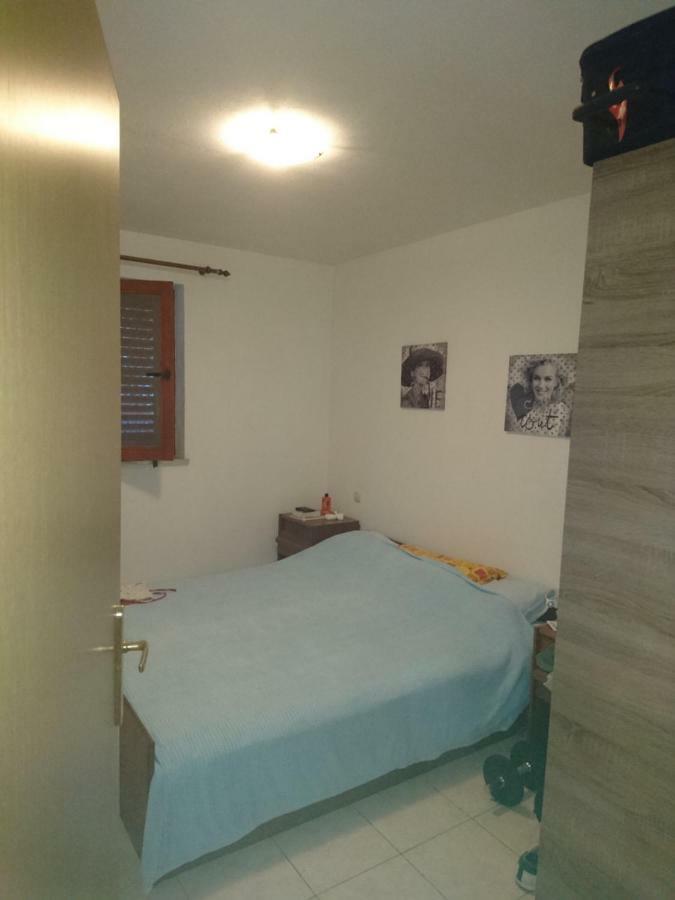Laura And Nevio Apartments And Rooms Cres Exterior foto